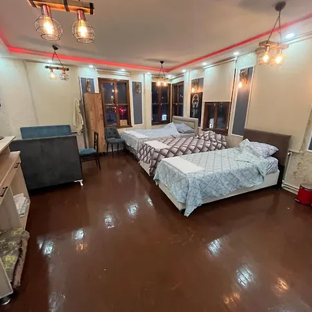 Müstakil Kat 2 Apartamento *